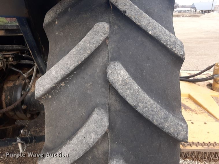 image for item LX9972 2012 New Holland T5070  tractor