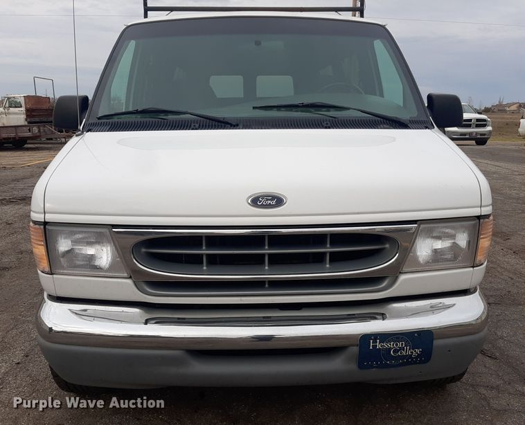 image for item LX9989 2000 Ford E350  van