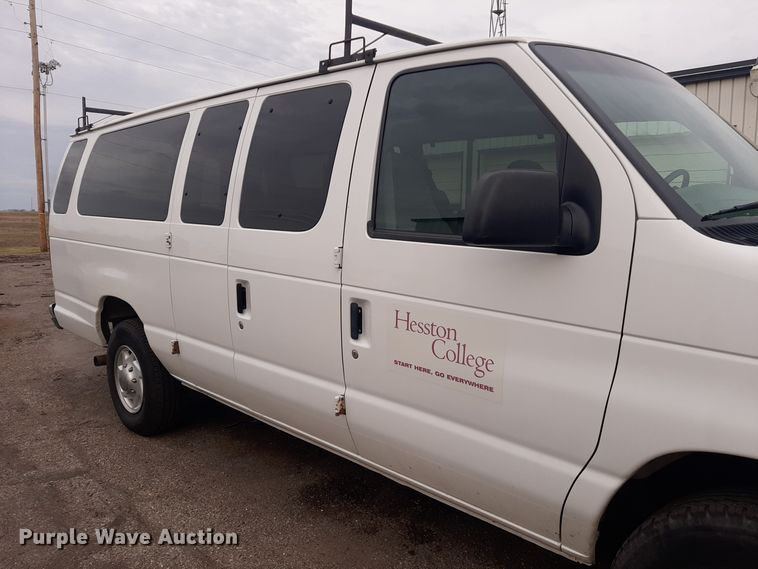 image for item LX9989 2000 Ford E350  van