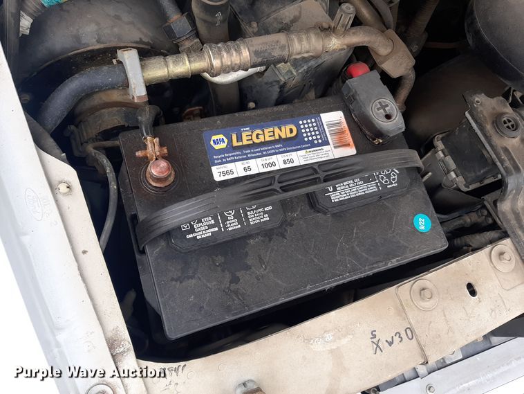 image for item LX9989 2000 Ford E350  van