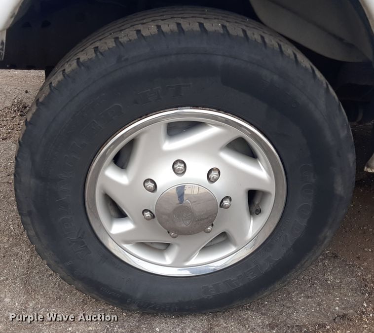 image for item LX9989 2000 Ford E350  van