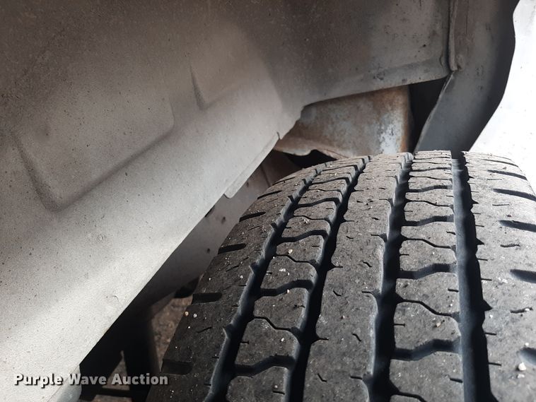 image for item LX9989 2000 Ford E350  van