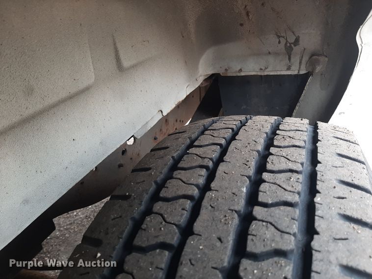 image for item LX9989 2000 Ford E350  van