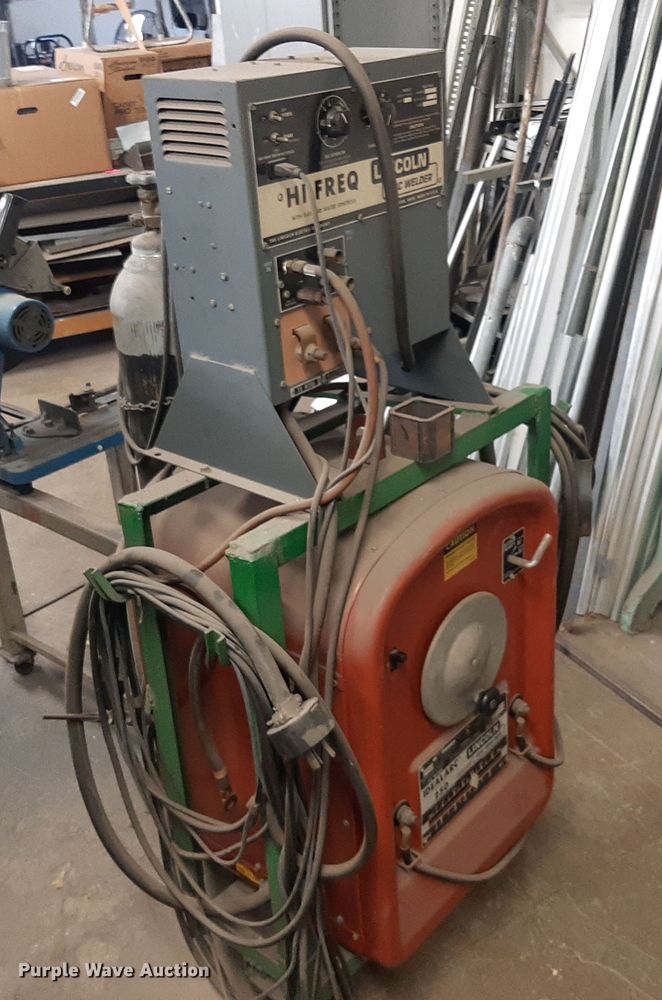 image for item LX9990 Lincoln Idealarc 250  welder