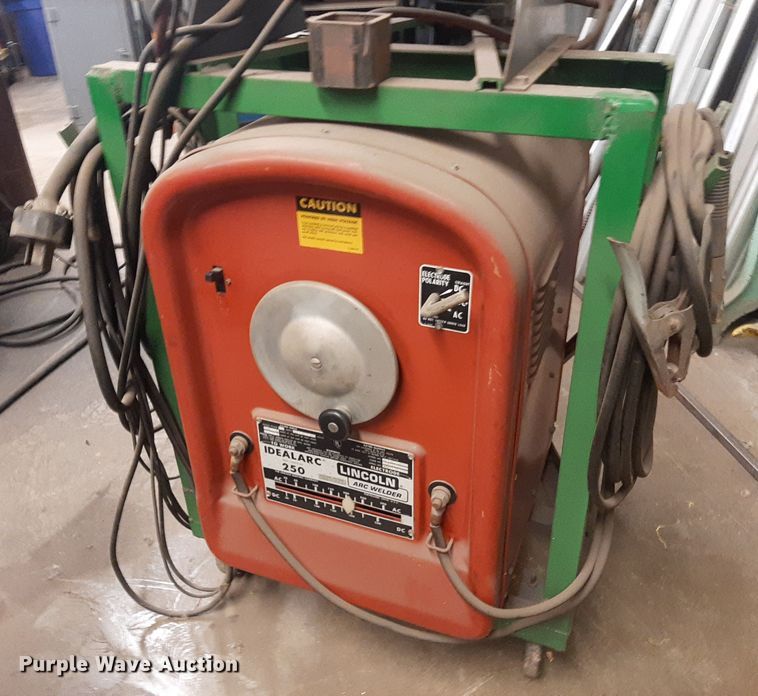 image for item LX9990 Lincoln Idealarc 250  welder