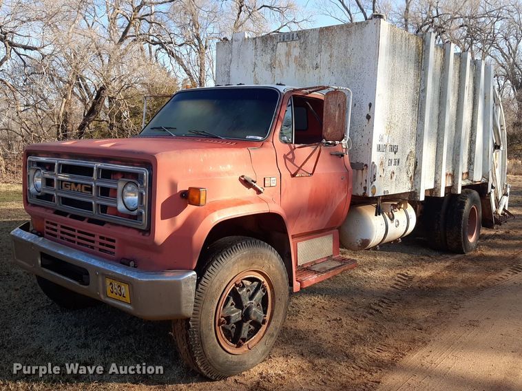 image for item LY9005 1980 GMC 7000  refuse truck