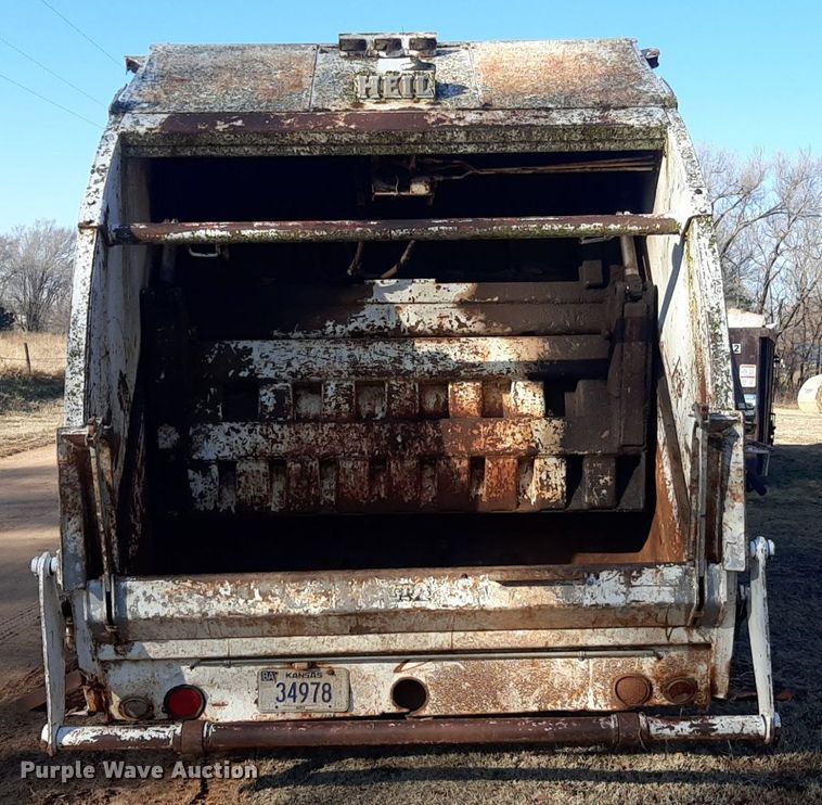 image for item LY9005 1980 GMC 7000  refuse truck