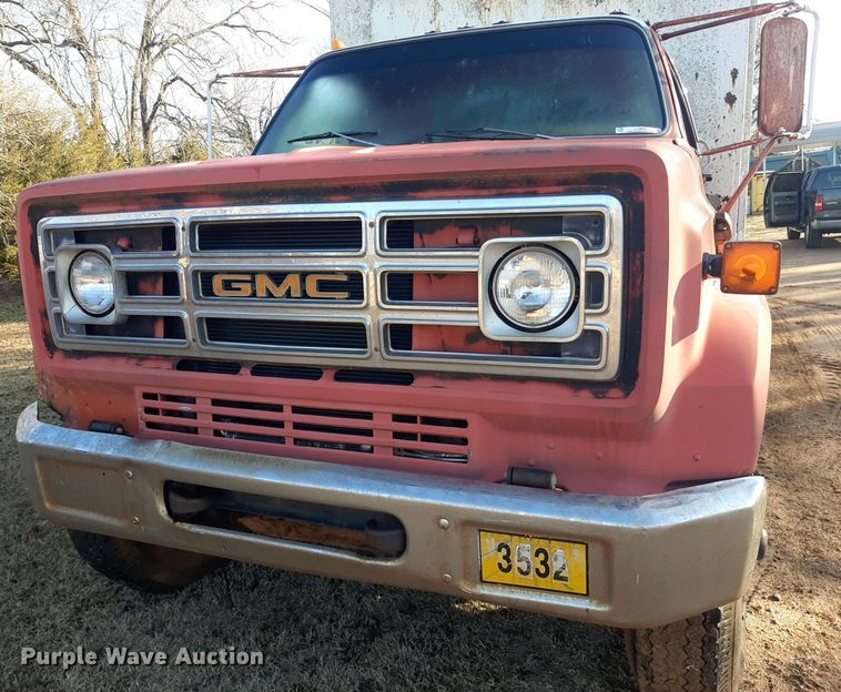 image for item LY9005 1980 GMC 7000  refuse truck