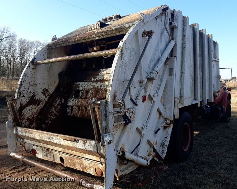 image for item LY9005 1980 GMC 7000  refuse truck
