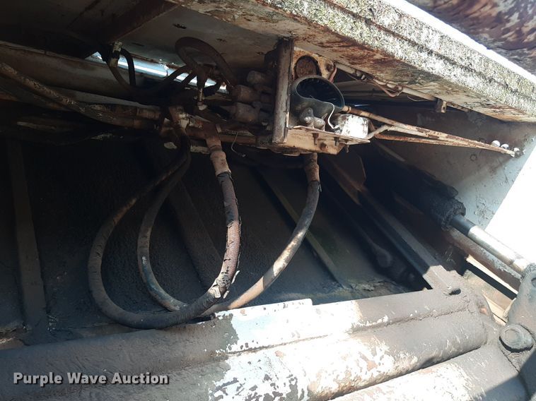 image for item LY9005 1980 GMC 7000  refuse truck