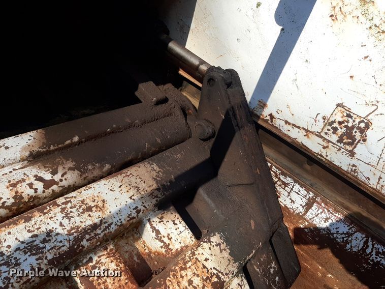 image for item LY9005 1980 GMC 7000  refuse truck