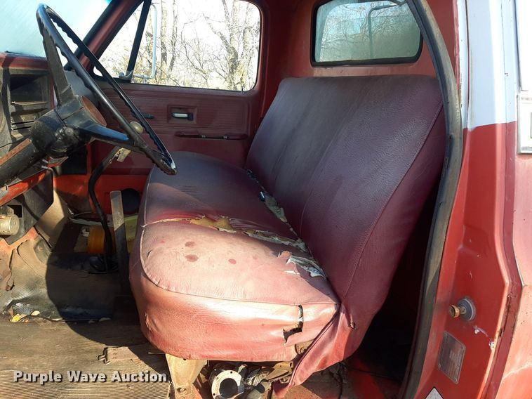 image for item LY9005 1980 GMC 7000  refuse truck