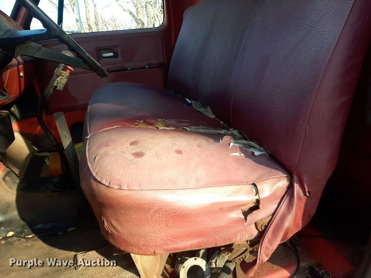 image for item LY9005 1980 GMC 7000  refuse truck