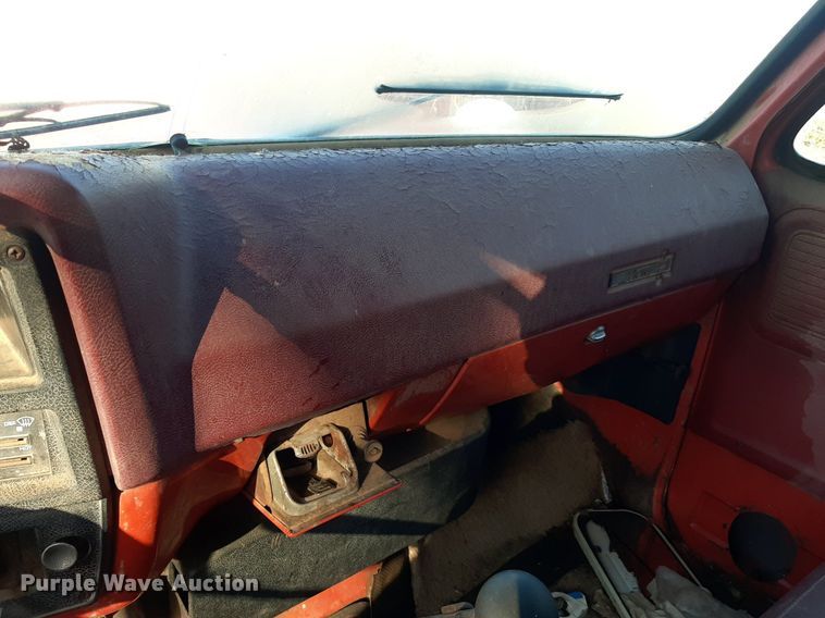 image for item LY9005 1980 GMC 7000  refuse truck