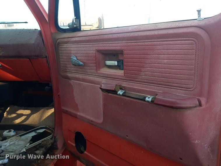 image for item LY9005 1980 GMC 7000  refuse truck