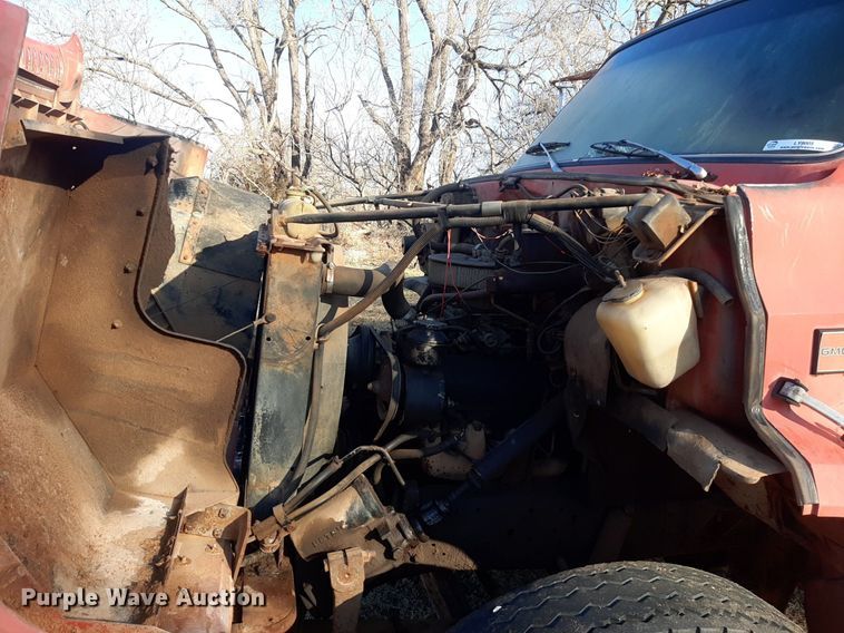 image for item LY9005 1980 GMC 7000  refuse truck