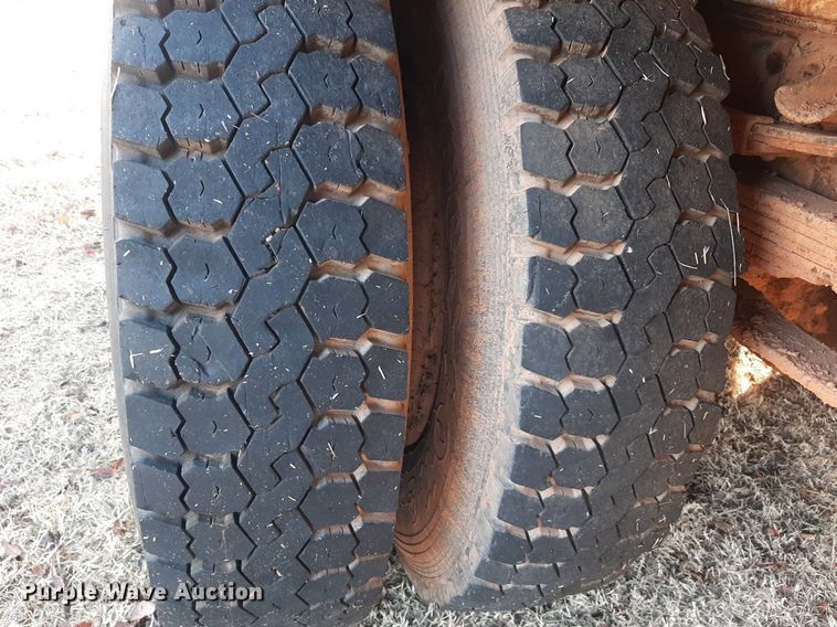 image for item LY9005 1980 GMC 7000  refuse truck