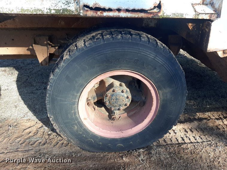 image for item LY9005 1980 GMC 7000  refuse truck