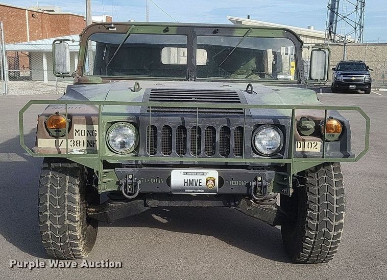 image for item MI9874 1986 Am General Humvee  SUV