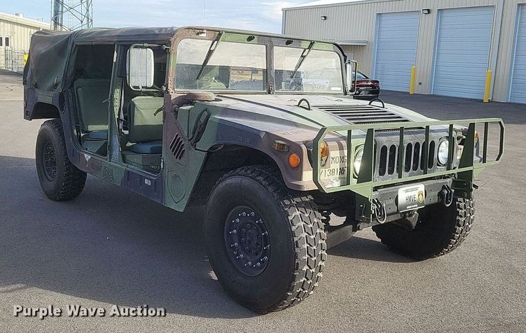 image for item MI9874 1986 Am General Humvee  SUV