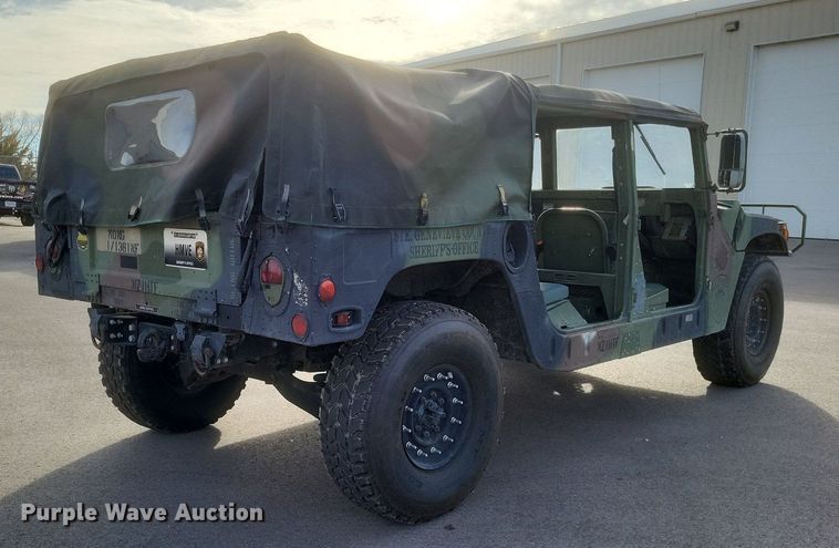 image for item MI9874 1986 Am General Humvee  SUV