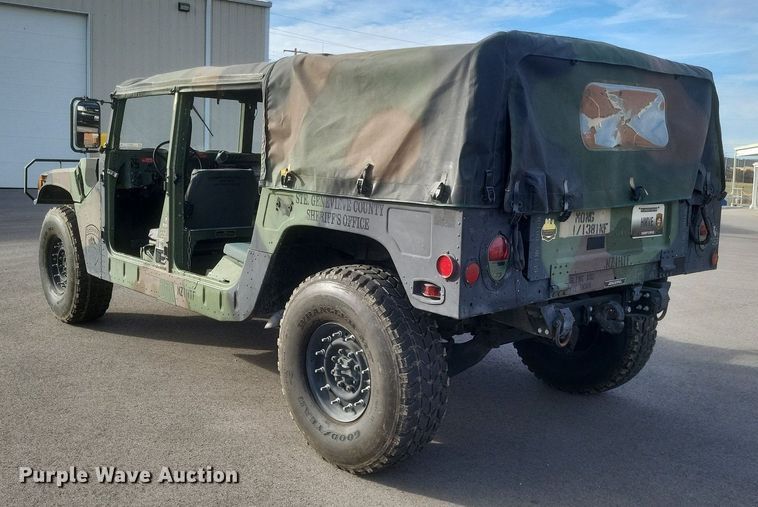 image for item MI9874 1986 Am General Humvee  SUV