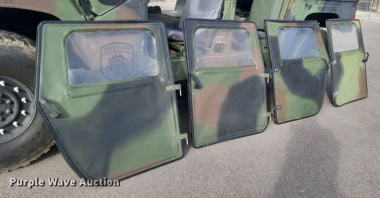 image for item MI9874 1986 Am General Humvee  SUV