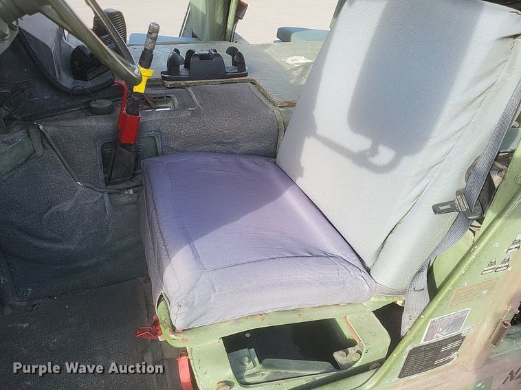 image for item MI9874 1986 Am General Humvee  SUV