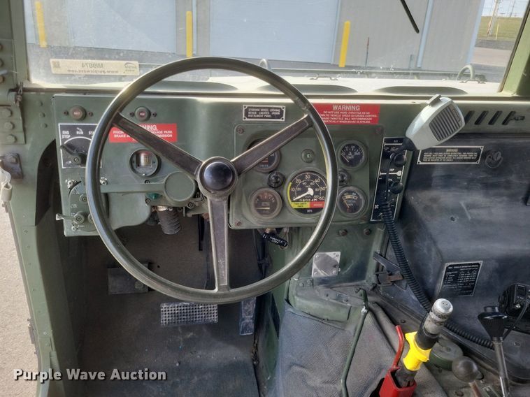 image for item MI9874 1986 Am General Humvee  SUV