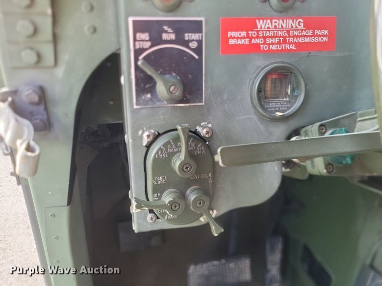 image for item MI9874 1986 Am General Humvee  SUV