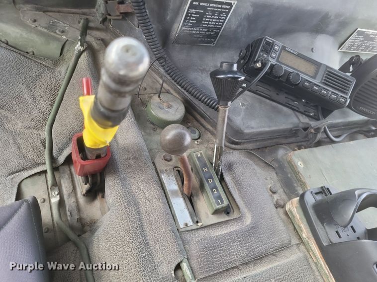 image for item MI9874 1986 Am General Humvee  SUV