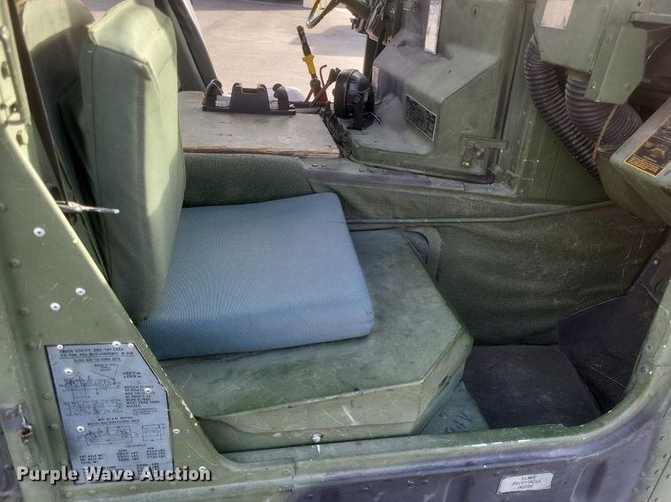 image for item MI9874 1986 Am General Humvee  SUV