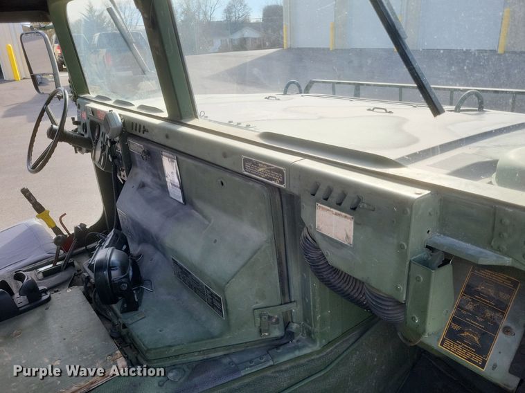 image for item MI9874 1986 Am General Humvee  SUV