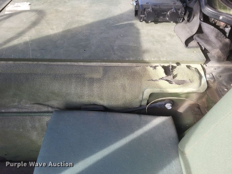 image for item MI9874 1986 Am General Humvee  SUV