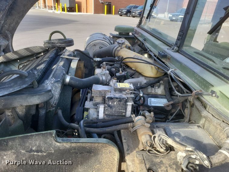 image for item MI9874 1986 Am General Humvee  SUV