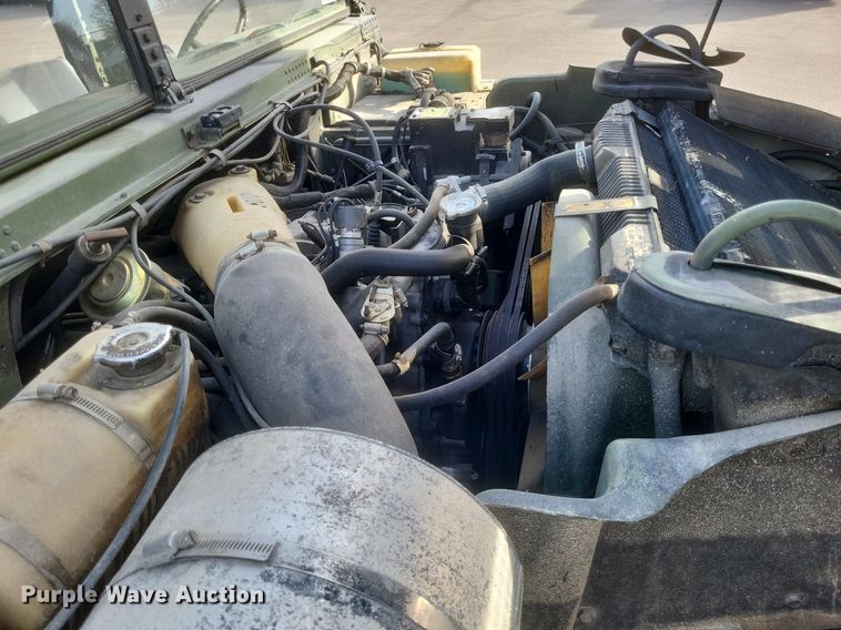 image for item MI9874 1986 Am General Humvee  SUV