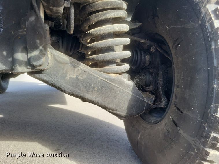 image for item MI9874 1986 Am General Humvee  SUV