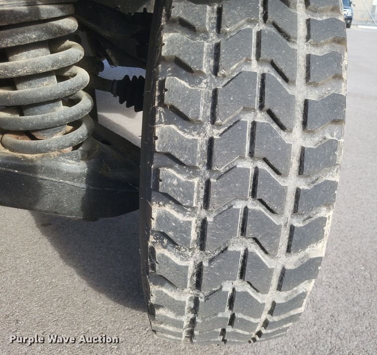 image for item MI9874 1986 Am General Humvee  SUV