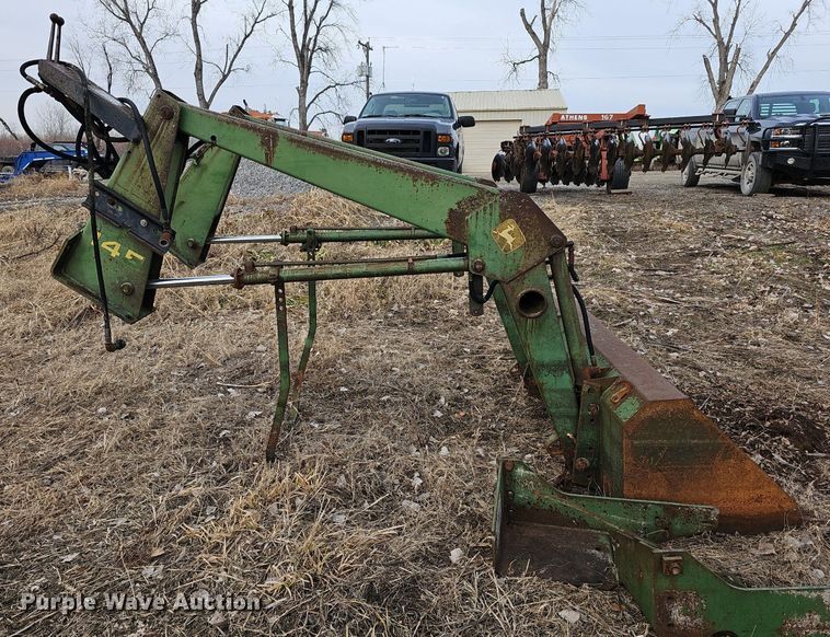 image for item NE9322 John Deere 145  loader