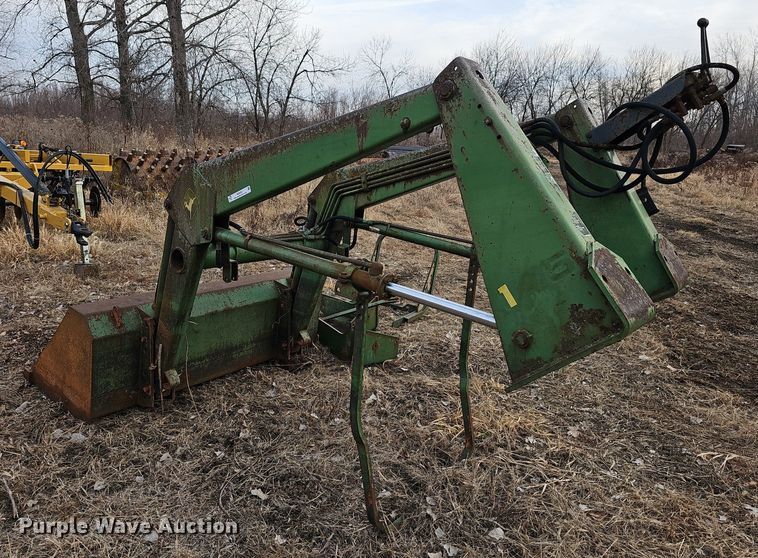 image for item NE9322 John Deere 145  loader