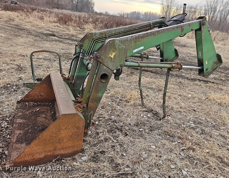 image for item NE9322 John Deere 145  loader
