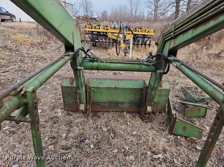 image for item NE9322 John Deere 145  loader