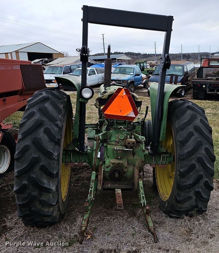 image for item NE9342 1976 John Deere 2640  tractor
