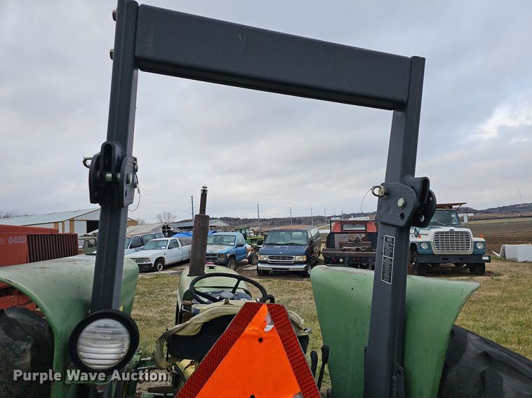 image for item NE9342 1976 John Deere 2640  tractor
