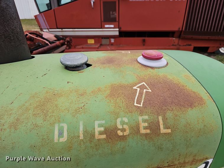 image for item NE9342 1976 John Deere 2640  tractor