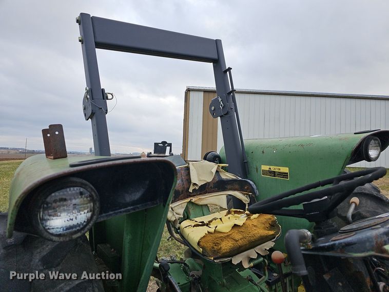 image for item NE9342 1976 John Deere 2640  tractor