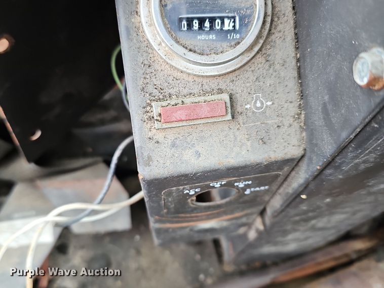 image for item NE9343 1982 Hesston 6450  swather / windrower