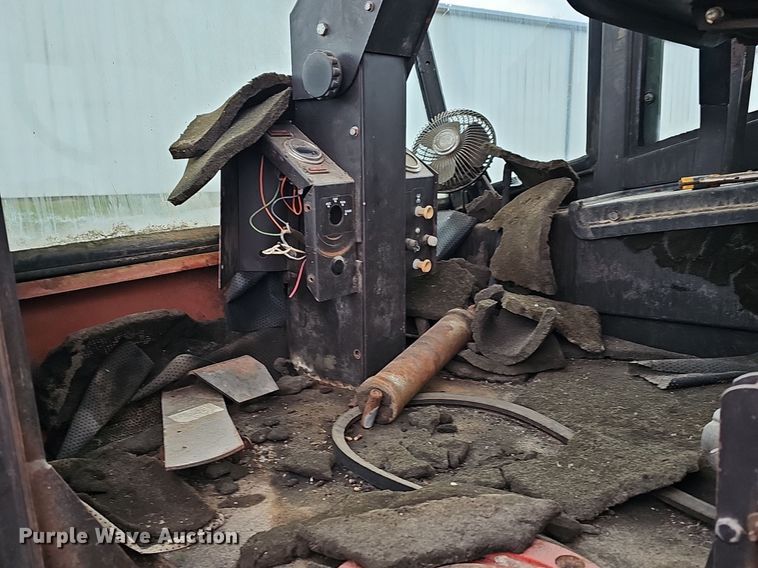 image for item NE9343 1982 Hesston 6450  swather / windrower