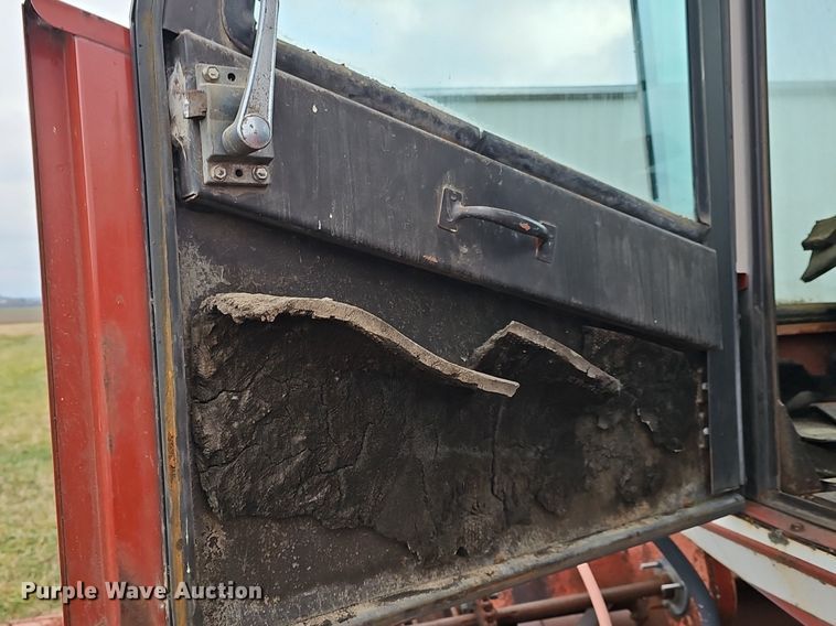 image for item NE9343 1982 Hesston 6450  swather / windrower