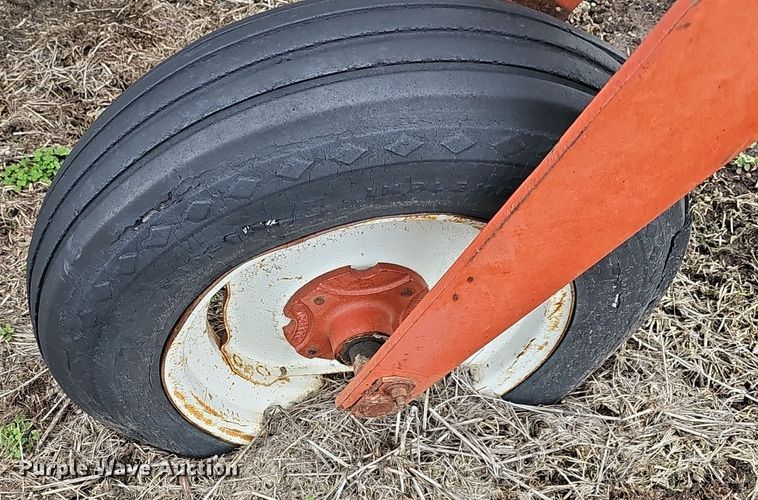 image for item NE9343 1982 Hesston 6450  swather / windrower